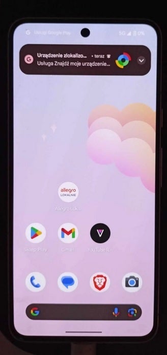 Google Pixel 8 smartphone that survived 4 days in a hot bath