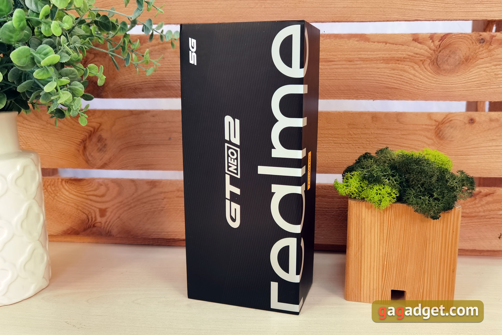 realme GT Neo 2 Review: 40 Minutes of Charging for 2 Days-2