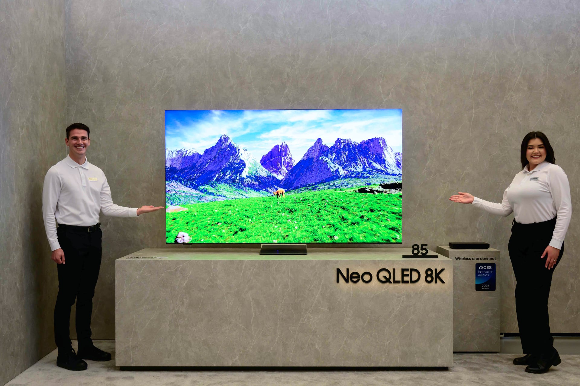 Телевізор Samsung Neo QLED 8K 2025 року з діагоналлю 85 дюймів.