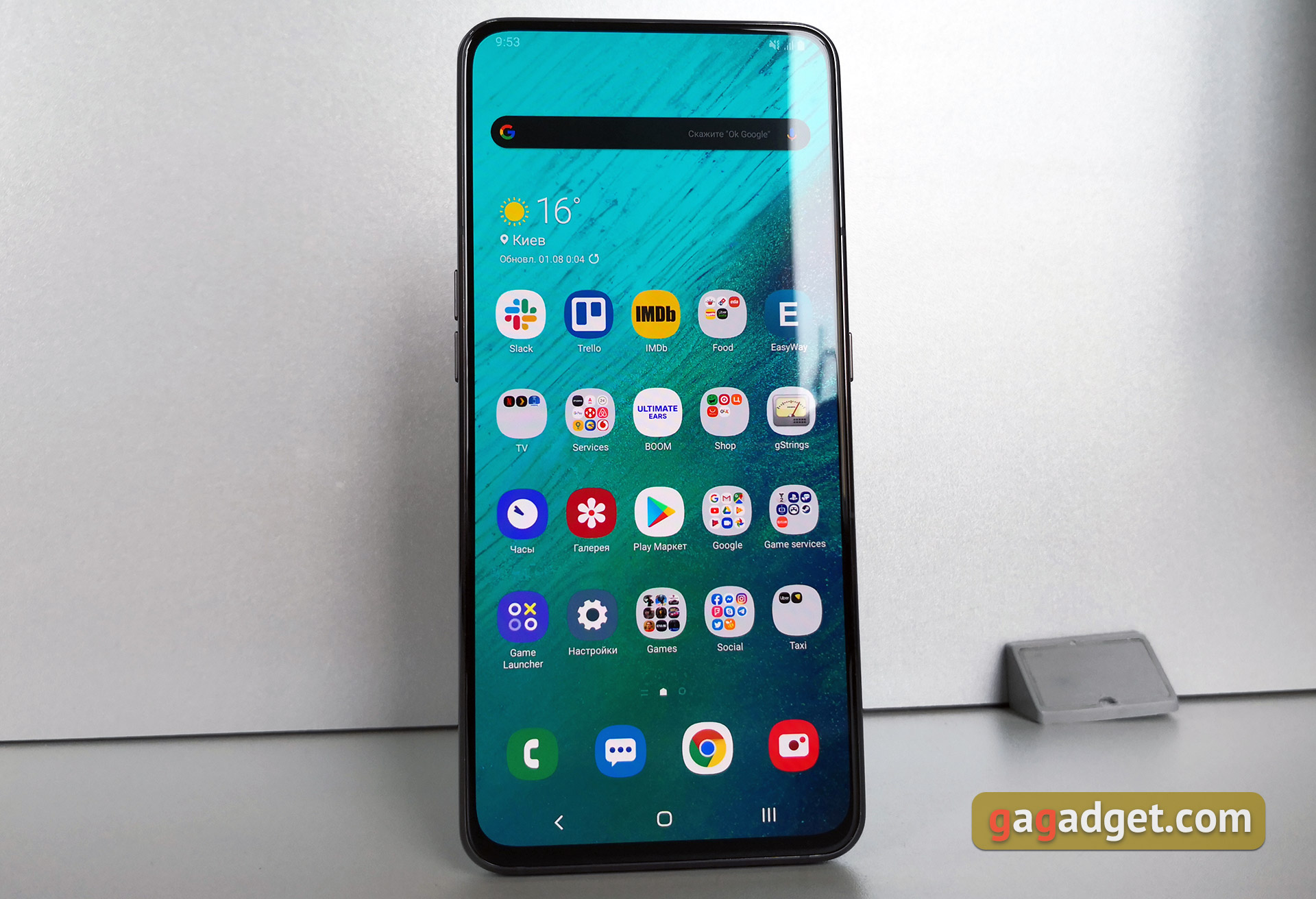 Огляд Samsung Galaxy A80: смартфон-експеримент з поворотною камерою та величезним дисплеєм-3