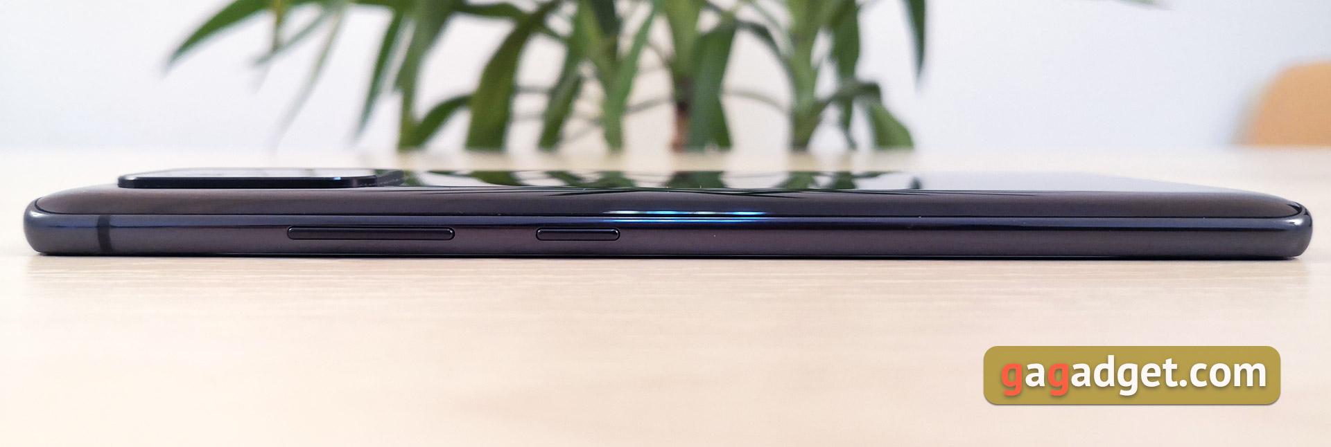 Обзор Samsung Galaxy S10 Lite: флагман на минималках-5