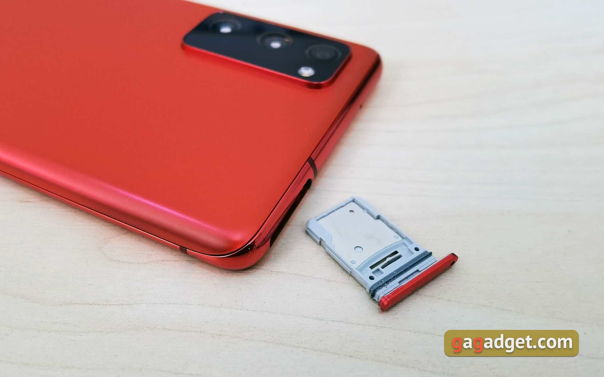 Обзор Samsung Galaxy S20 FE: фан-клубный флагман-7