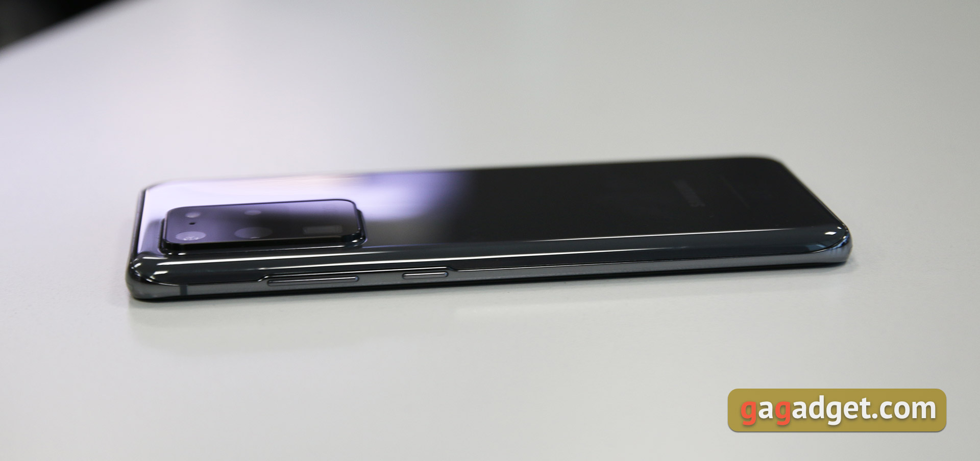Космічний зум та швидкі екрани: Samsung Galaxy S20, Galaxy S20 Plus та Galaxy S20 Ultra своїми очима-5