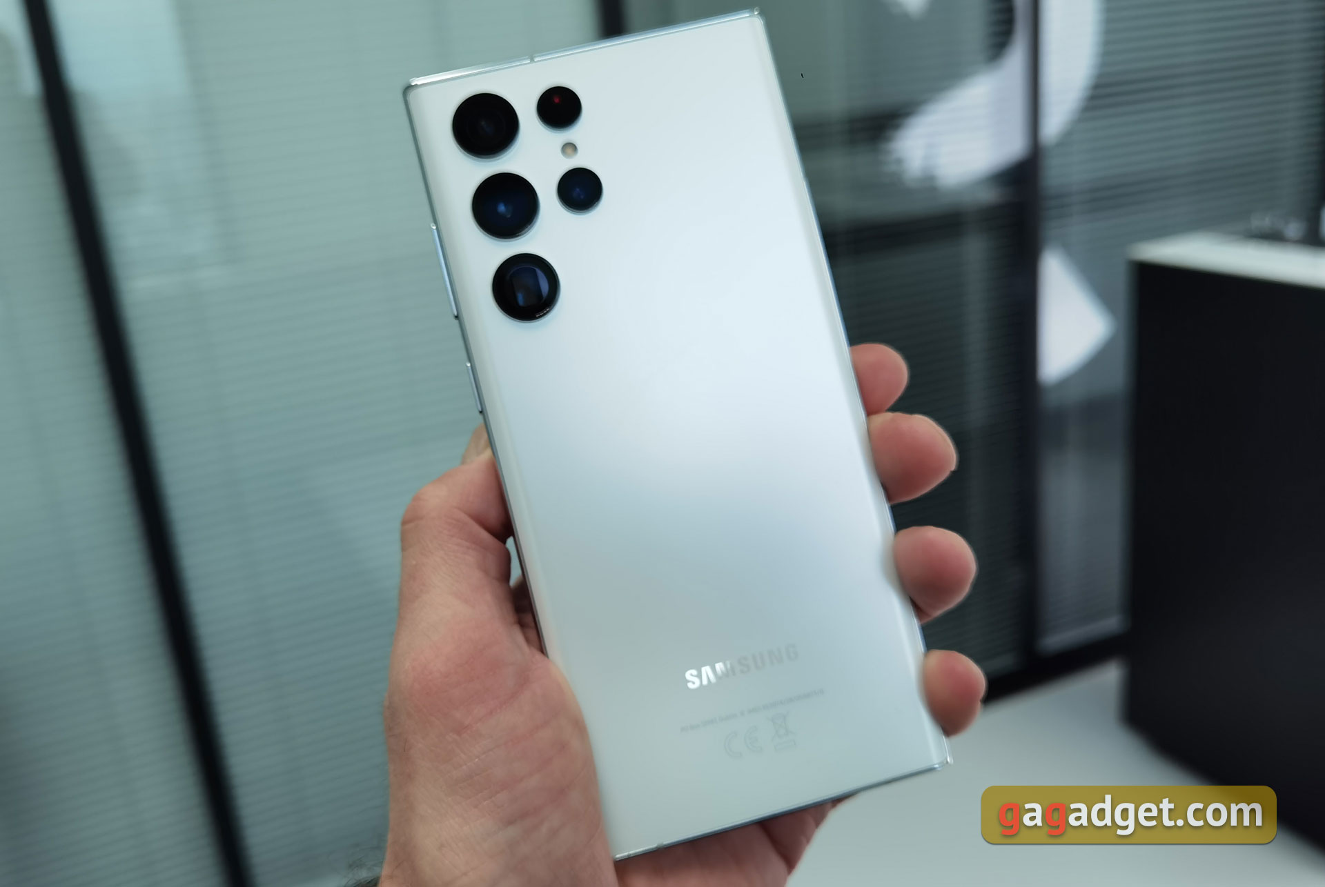 Флагманські смартфони Samsung Galaxy S22 та планшети Galaxy Tab S8 на власні очі-4