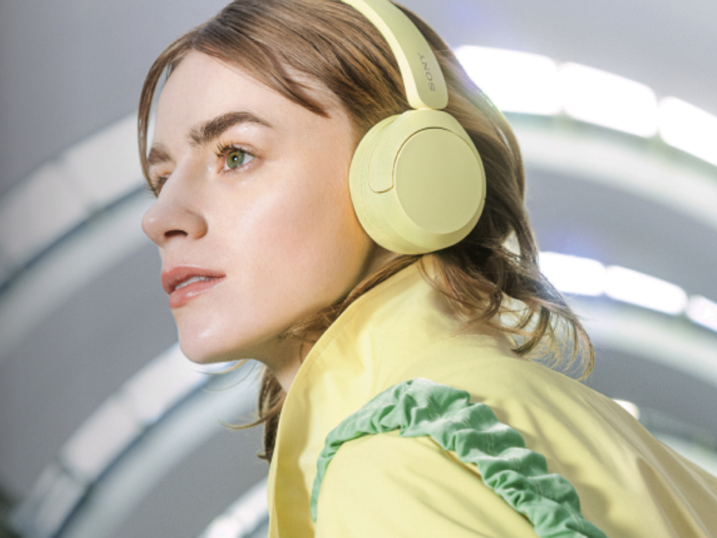 Обновленные накладные наушники Sony