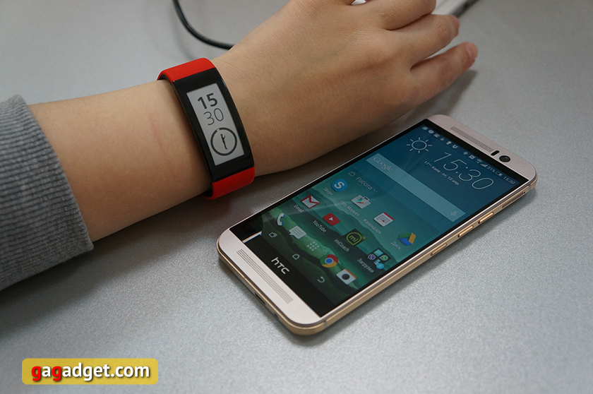 Швец и жнец: обзор Sony SmartBand Talk (SWR30)-2