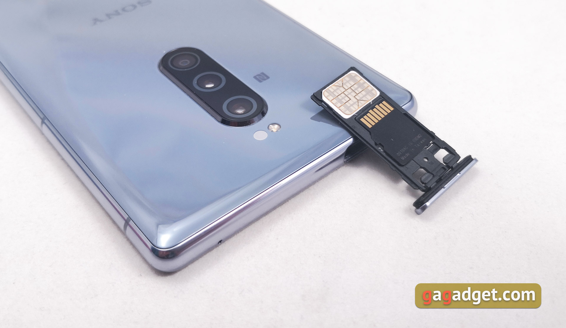 Огляд Sony Xperia 1: "високий" флагман з 4K HDR OLED дисплеєм-9