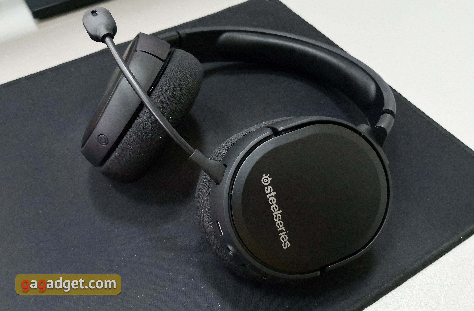 Обзор SteelSeries Arctis 1 Wireless: беспроводная игровая гарнитура для всех платформ