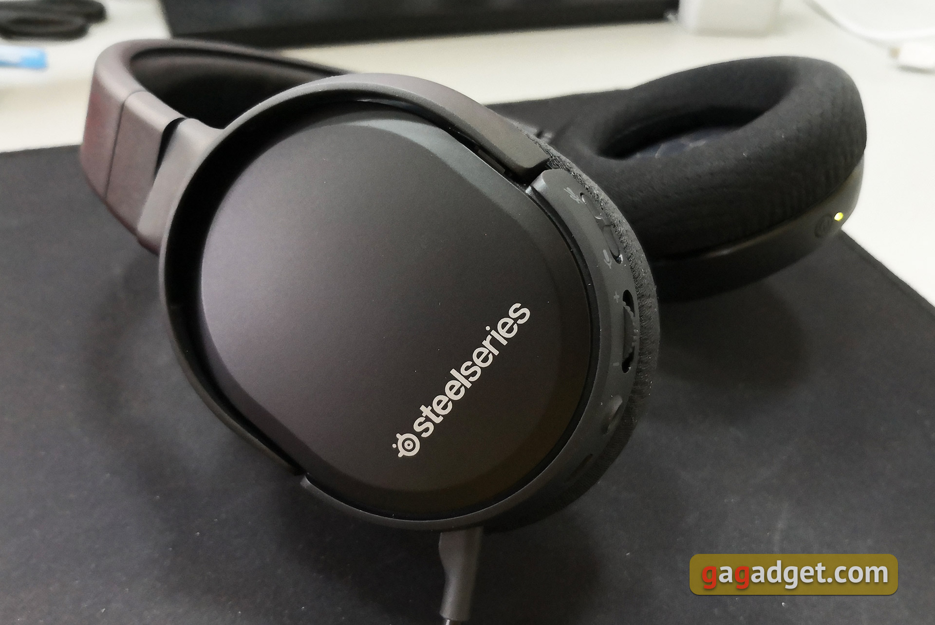 Обзор SteelSeries Arctis 1 Wireless: беспроводная игровая гарнитура для всех платформ-9