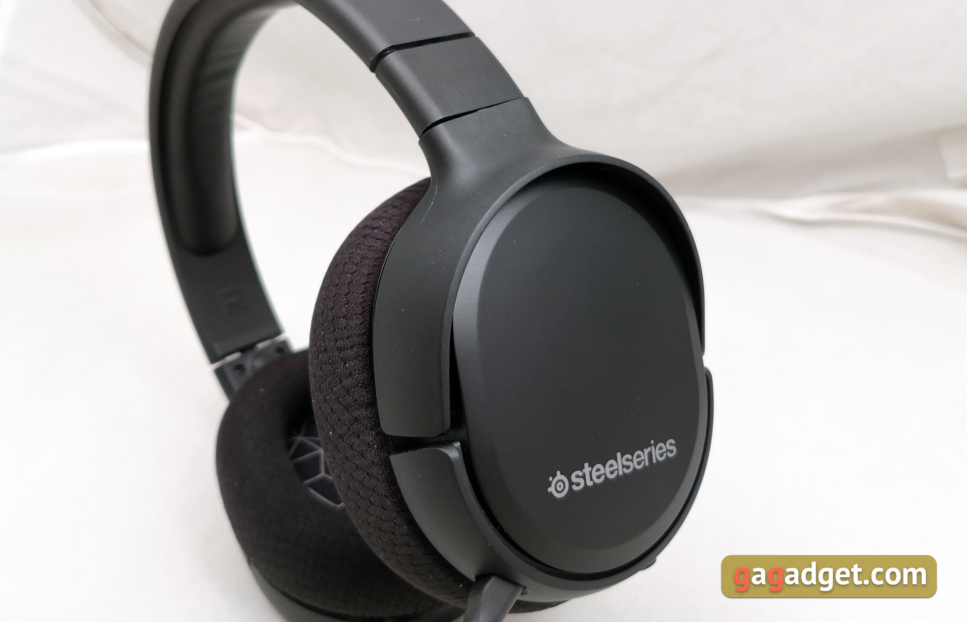 Обзор SteelSeries Arctis 1 Wireless: беспроводная игровая гарнитура для всех платформ-10