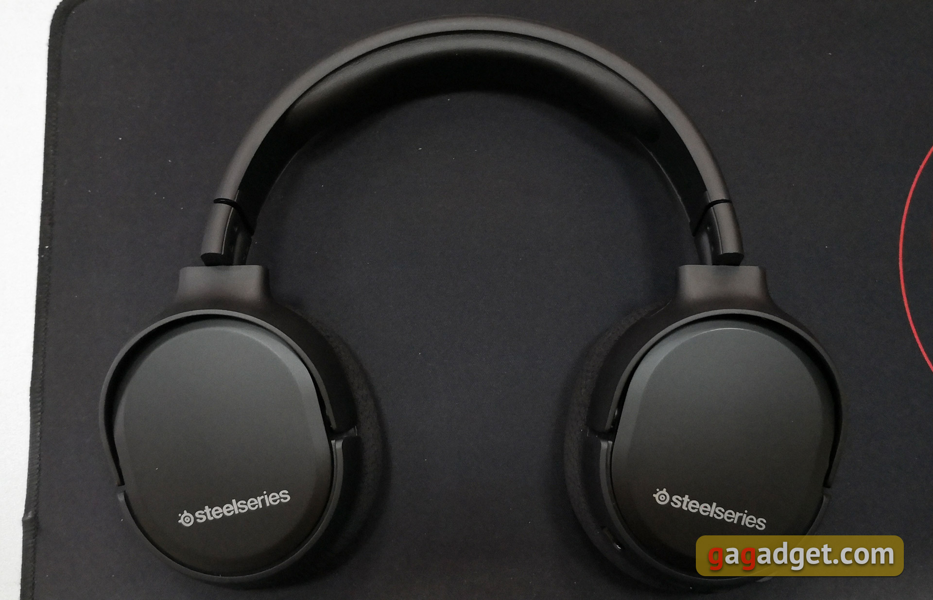 Обзор SteelSeries Arctis 1 Wireless: беспроводная игровая гарнитура для всех платформ-11