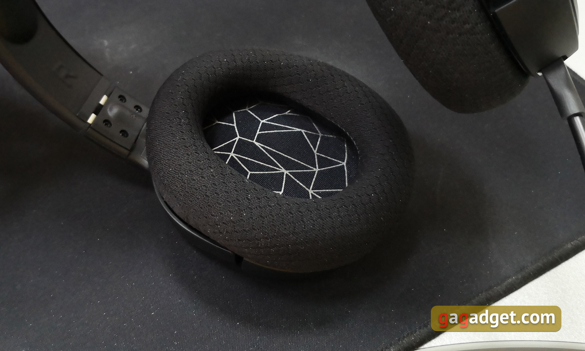 Обзор SteelSeries Arctis 1 Wireless: беспроводная игровая гарнитура для всех платформ-20