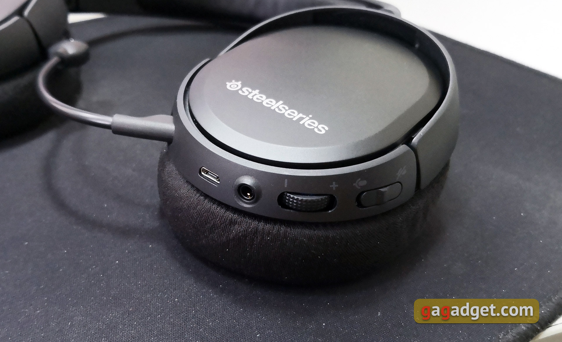 Обзор SteelSeries Arctis 1 Wireless: беспроводная игровая гарнитура для всех платформ-23