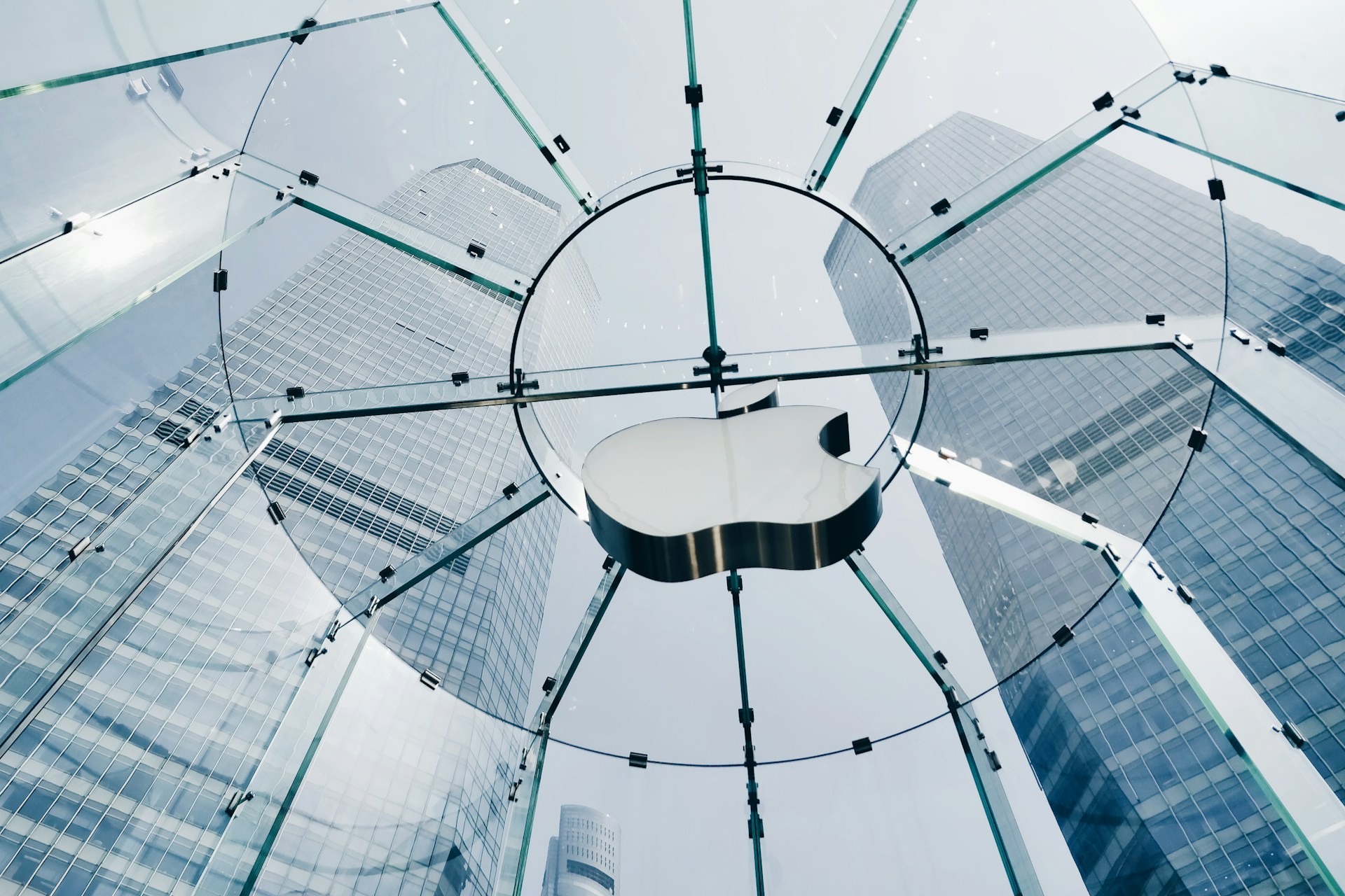 Apple заключила многомиллионную сделку с Shutterstock для обучения ИИ-моделей