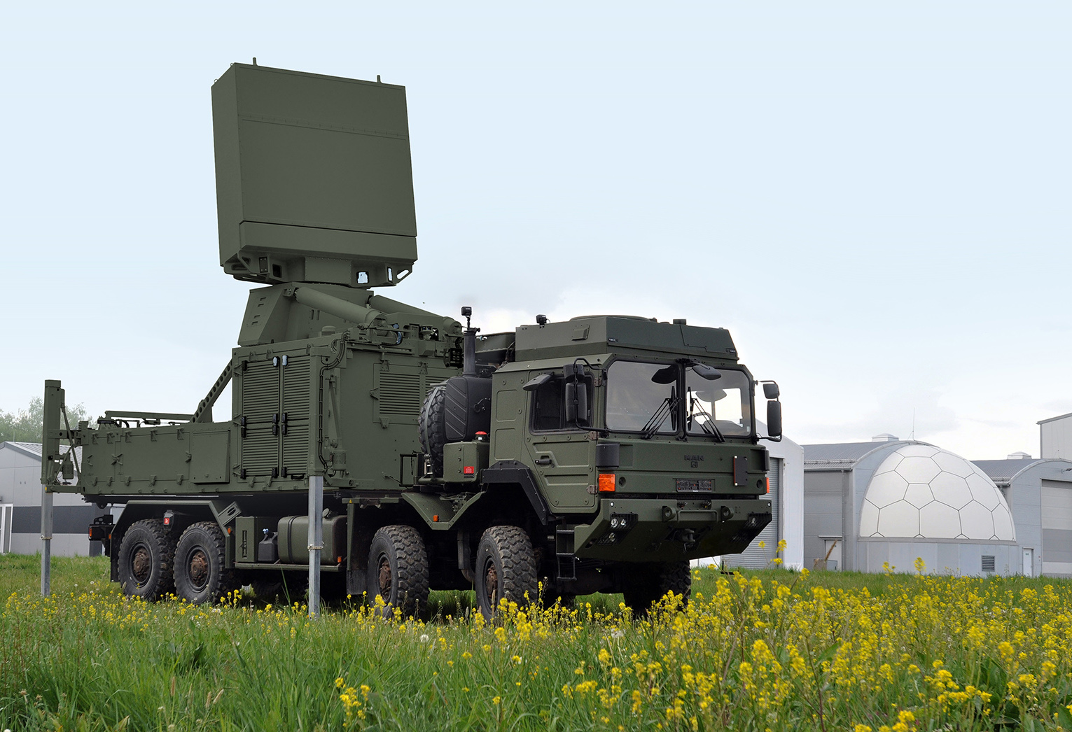 Німеччина передала Україні першу радіолокаційну станцію Hensoldt TRML-4D для ЗРК IRIS-T SLM