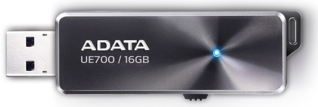 Алюминиевый USB-накопитель AData DashDrive Elite UE700 с USB 3.0 Алюминиевый USB-накопитель AData DashDrive Elite UE700 с USB 3.0