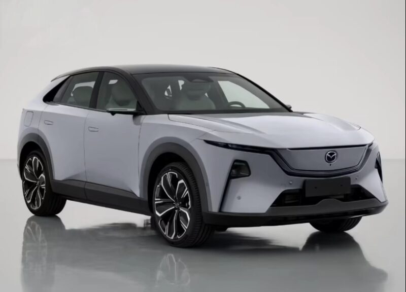 Интерьер задней части Mazda EZ-60