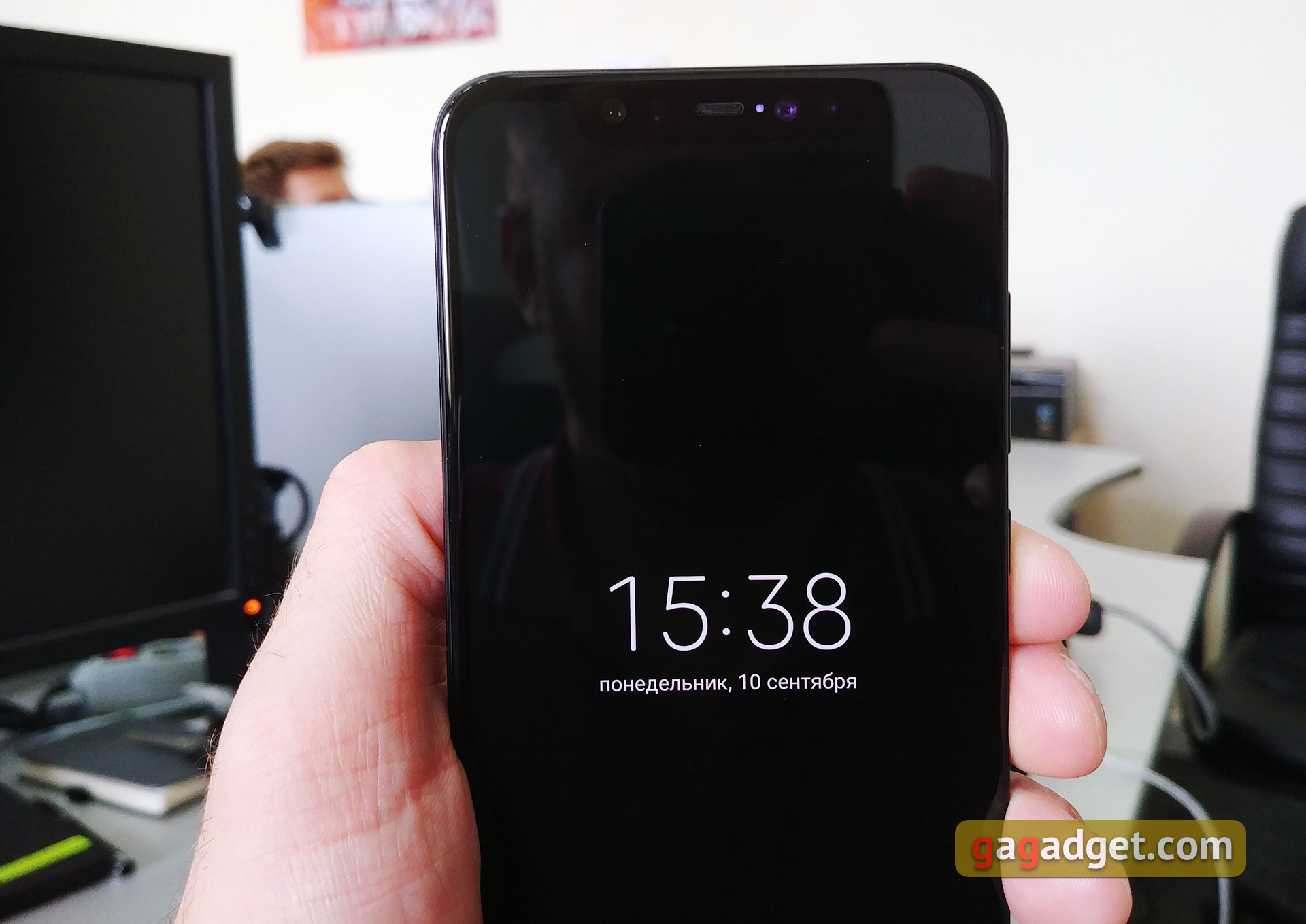 xiaomi-mi-8-16.jpg