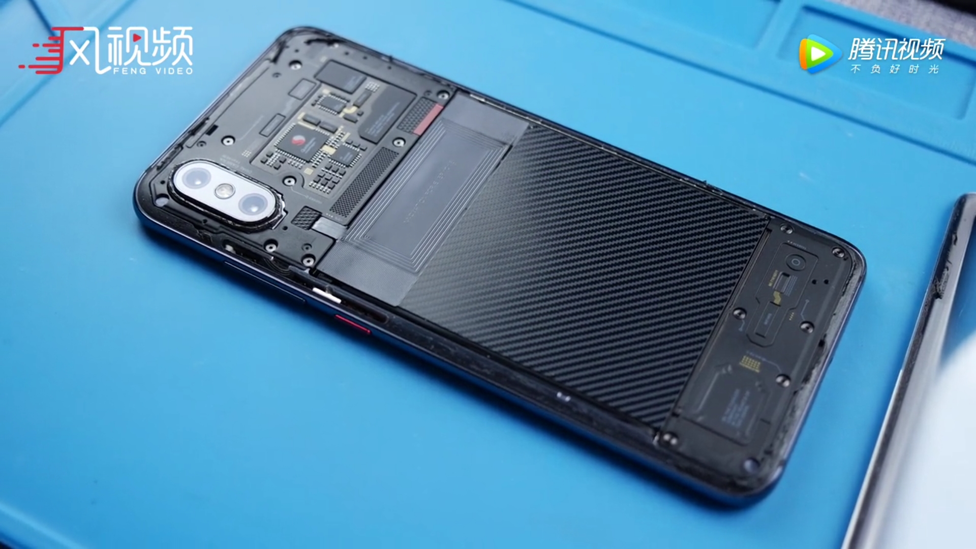 xiaomi-mi-8-explorer-edition-teardown-all-1.jpg