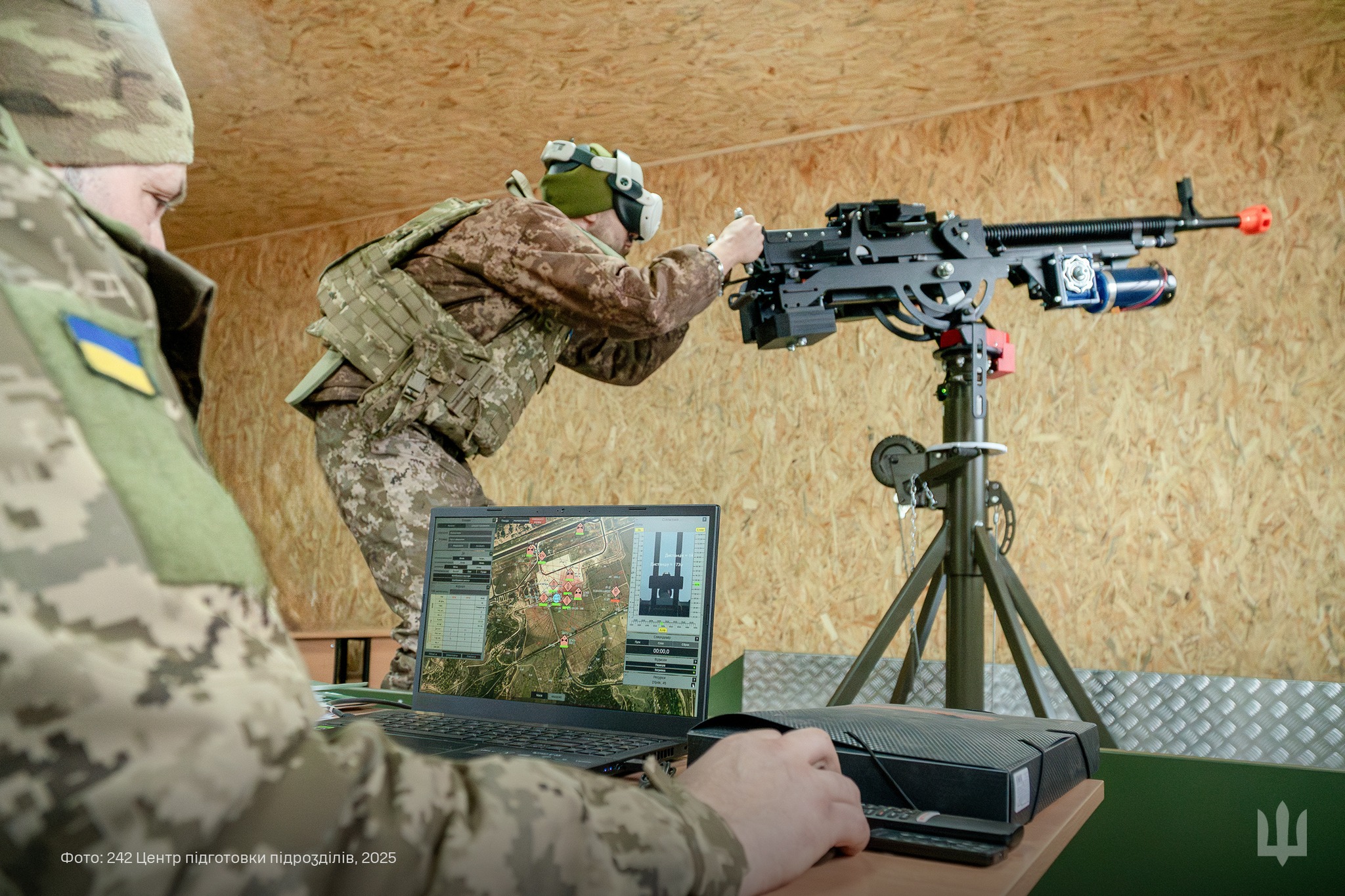 Virtual training on large-calibre weapons