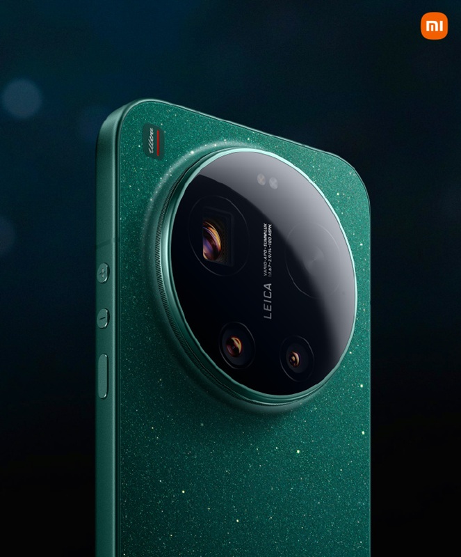Black Xiaomi 17 Ultra