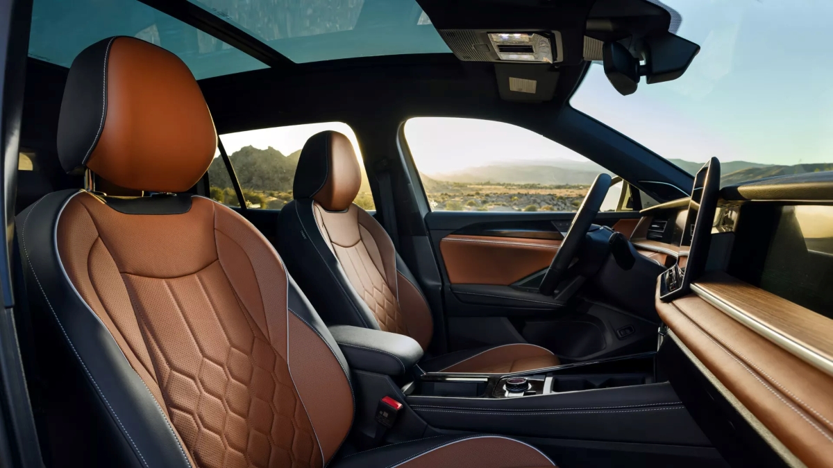 Передні сидіння VW Tiguan