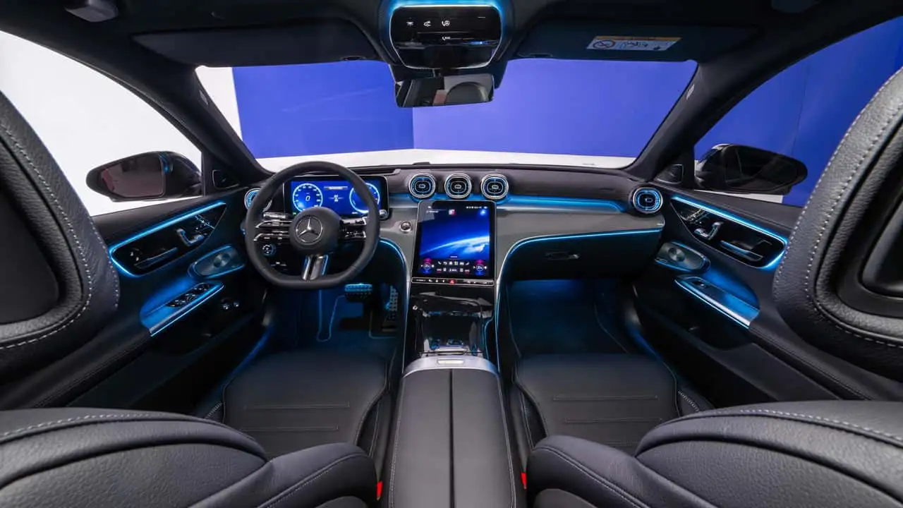 Салон Mercedes-Benz Classe C рестайлінг 2026