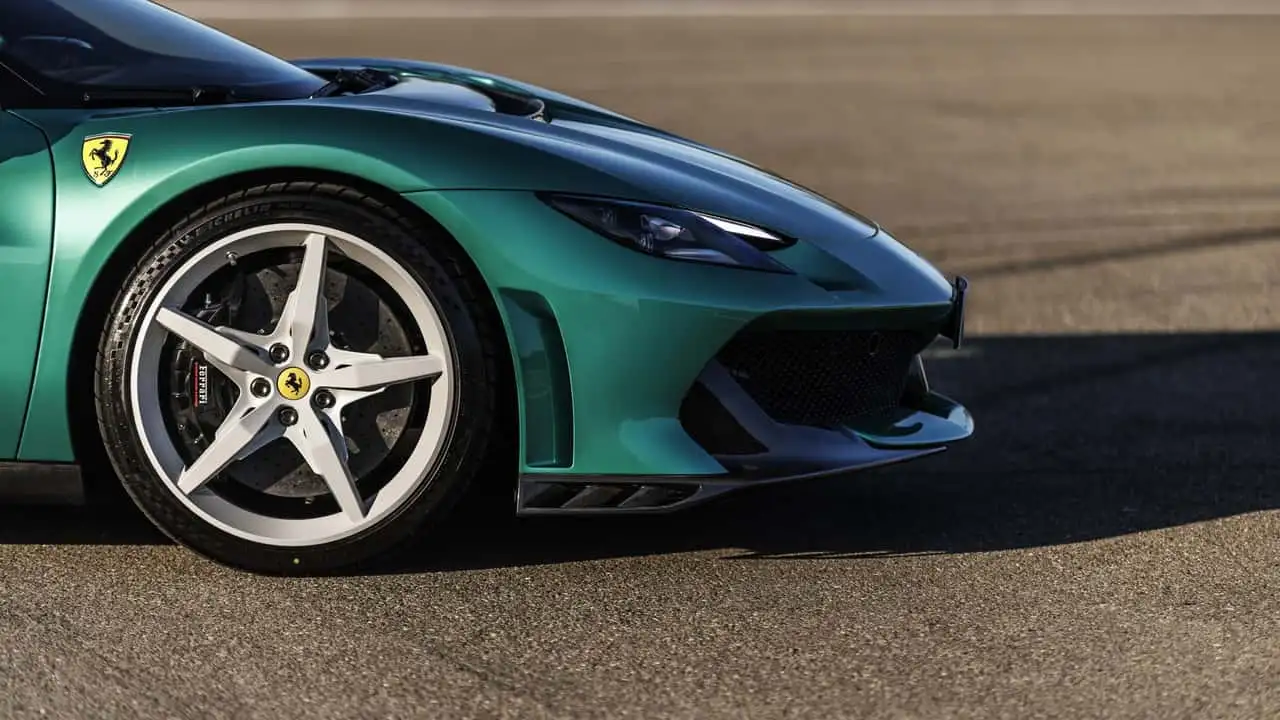 Подвійні патрубки вихлопної системи Ferrari 296 Challenge Stradale