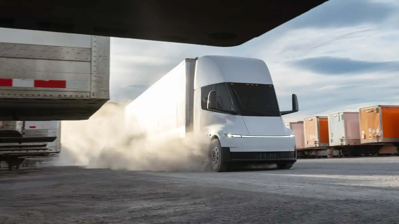 Задній вигляд Tesla Semi
