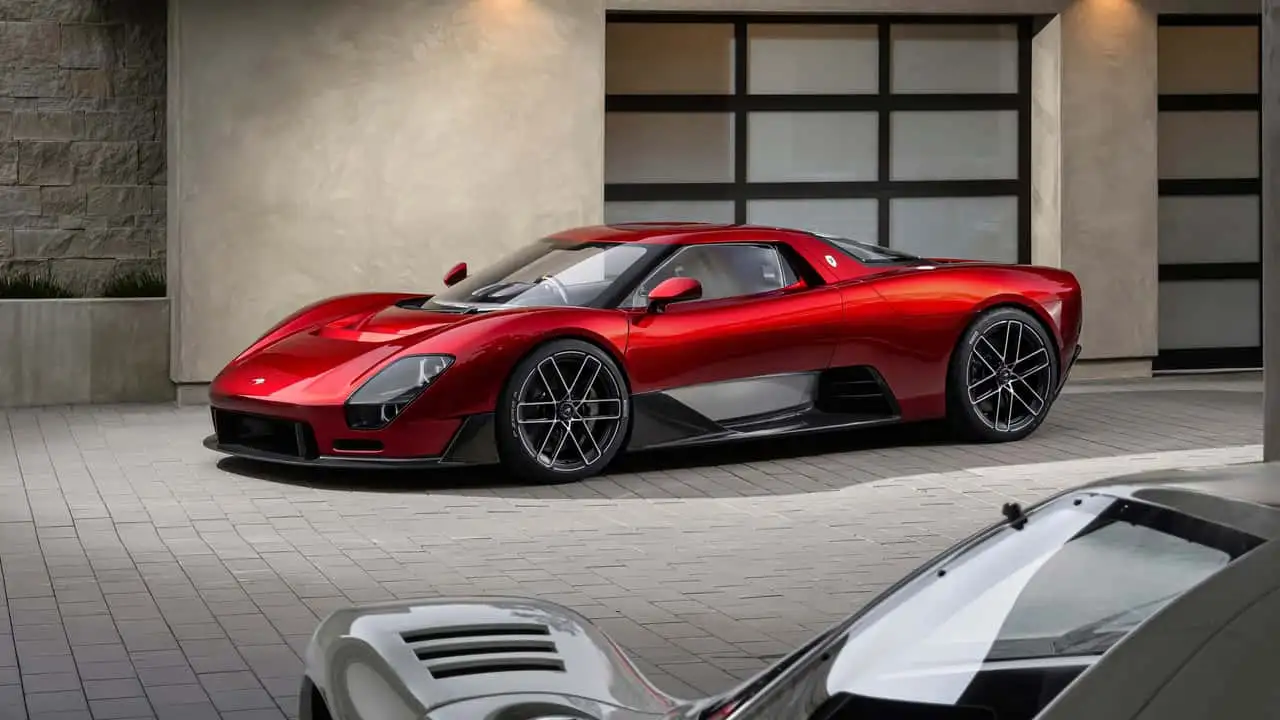 болид McLaren
