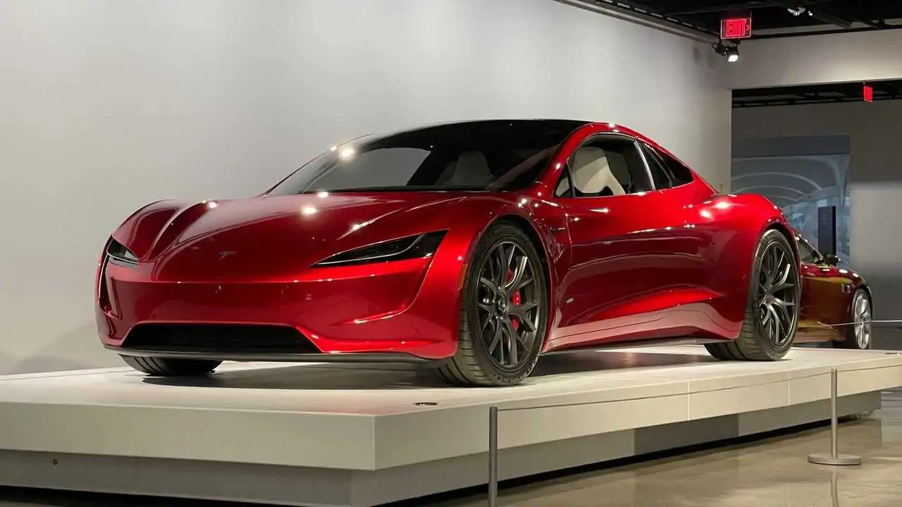 Спортивний вигляд Tesla Roadster