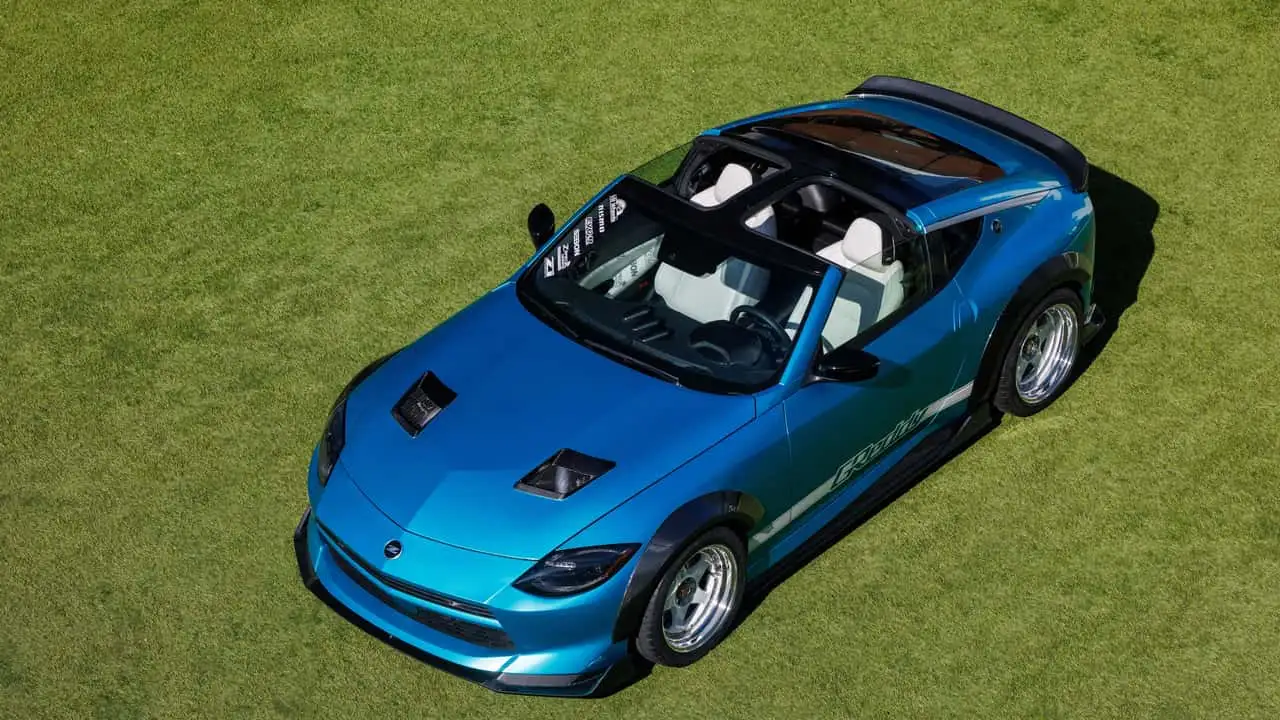 Nissan Z Kaze в кольорі морська хвиля