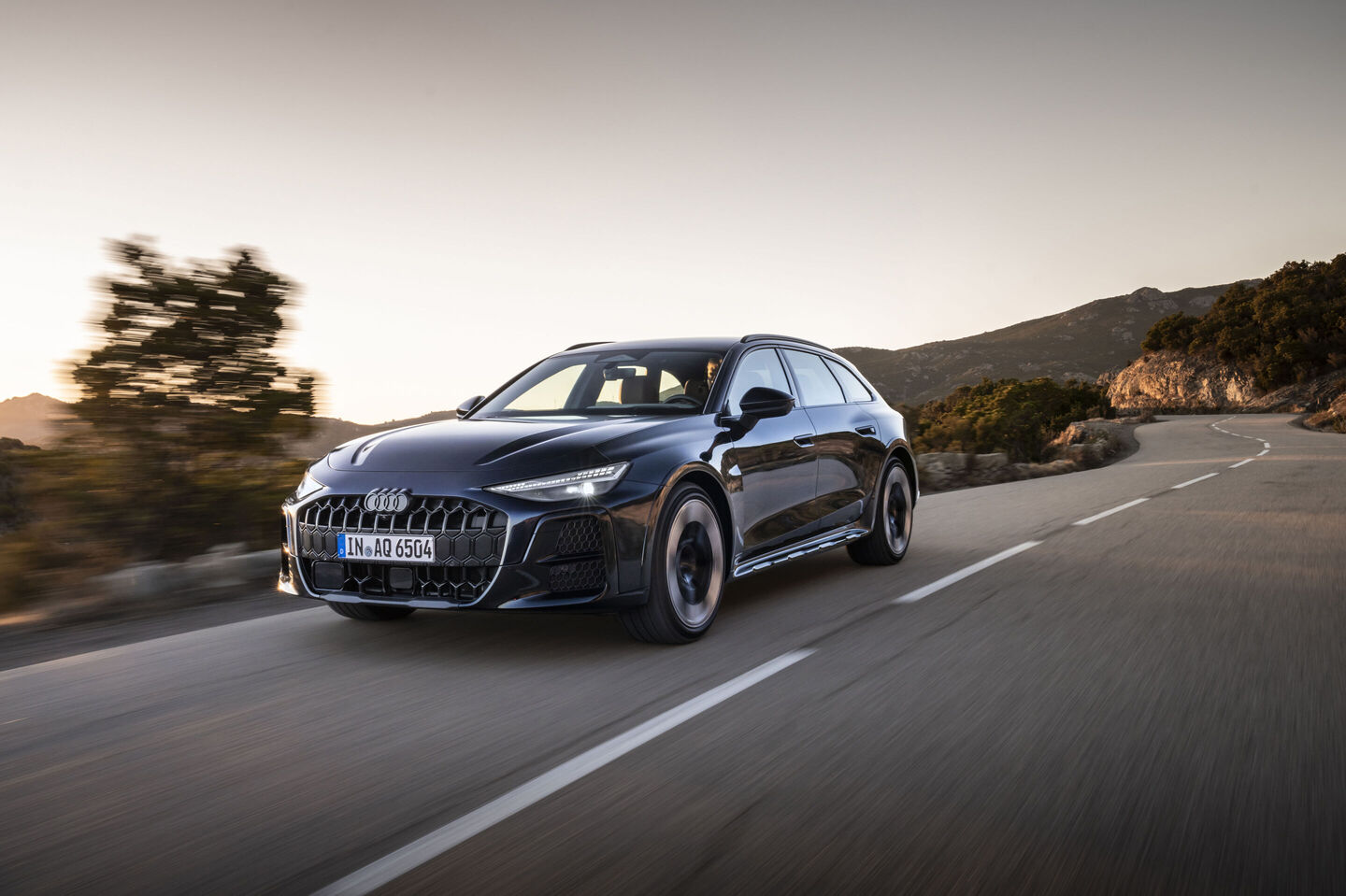 Audi A6 allroad front view