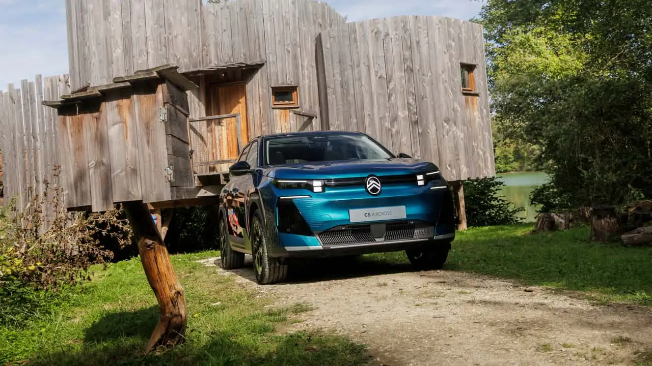 Citroen C5 Aircross Emeraude вид ззаду
