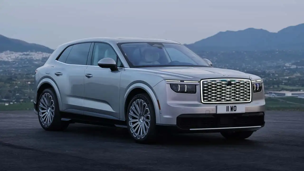 Bentley Torcal передний левый вид