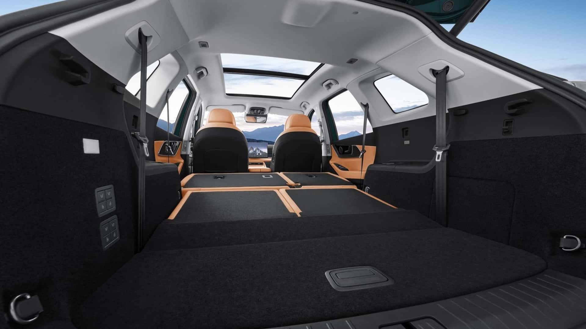 Chery Tiggo 9 interior seating arrangement