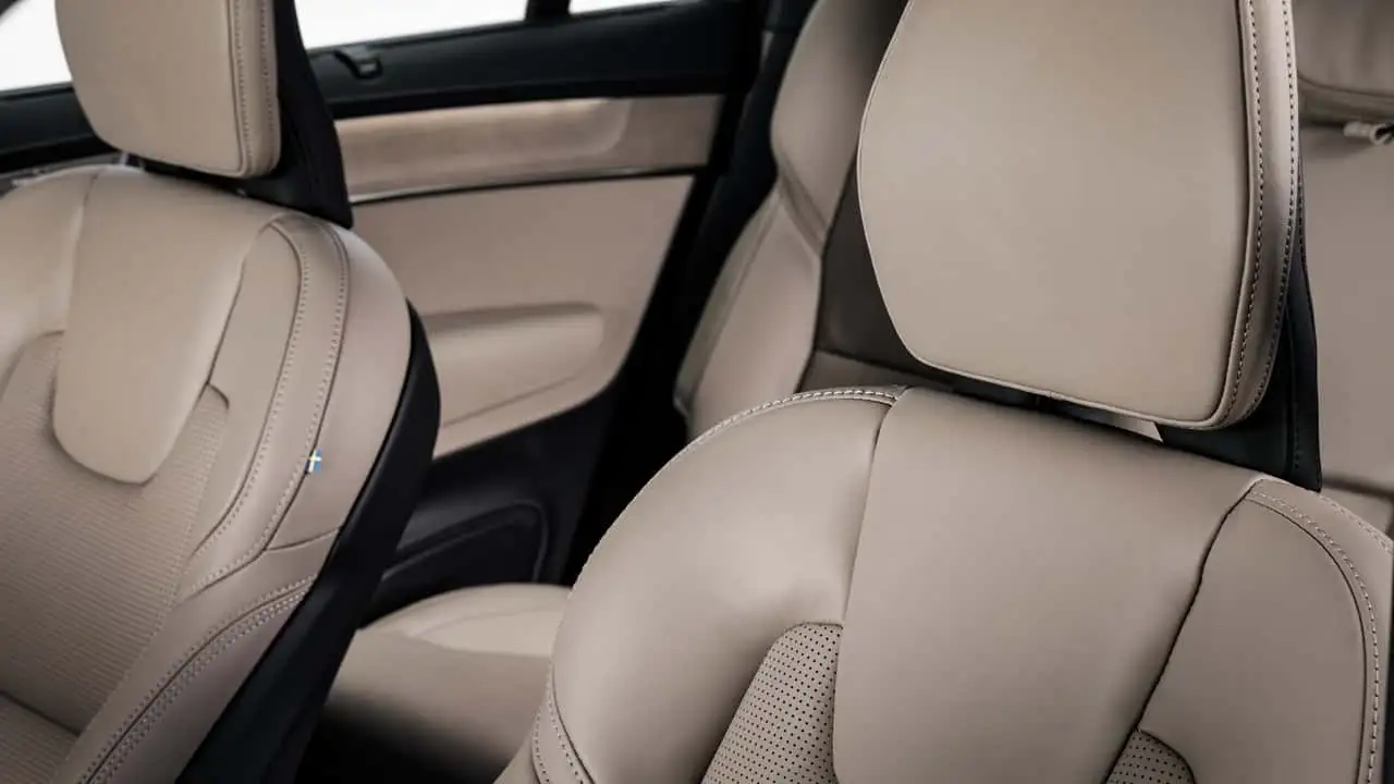 Інтер'єр салону Volvo XC90