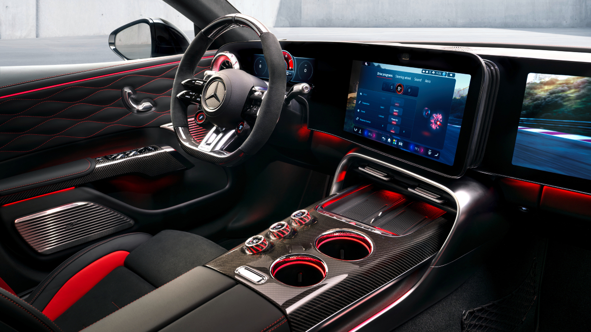 Центральний сенсорний екран Mercedes-AMG GT 4-Door Coupe