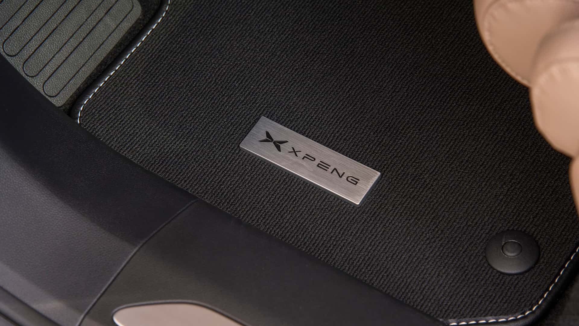 Деталі керування Xpeng G9.
