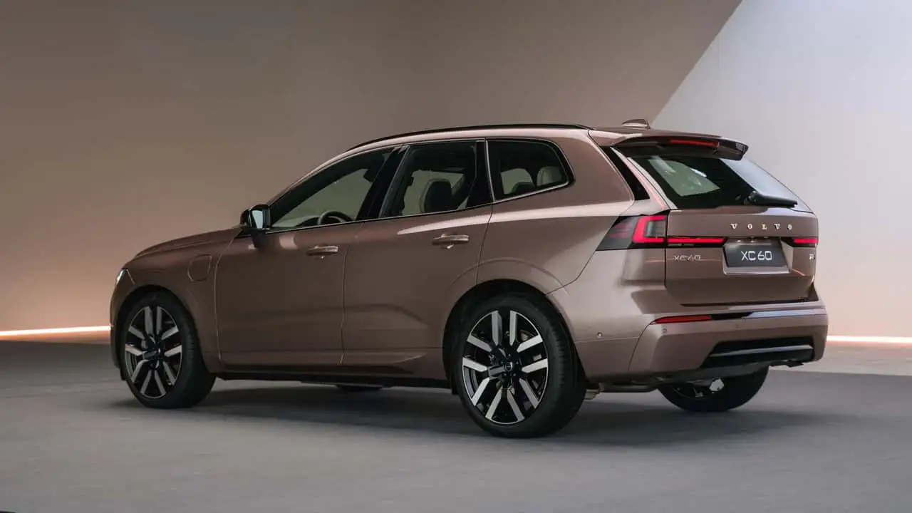 Капот Volvo XC60