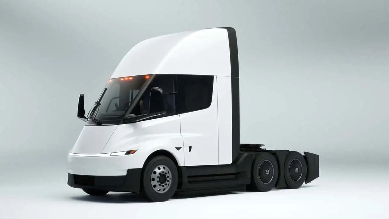 Tesla Semi вид зліва