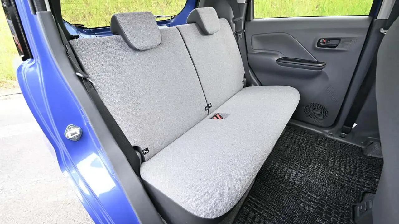 Дизайн салону Suzuki e Sky