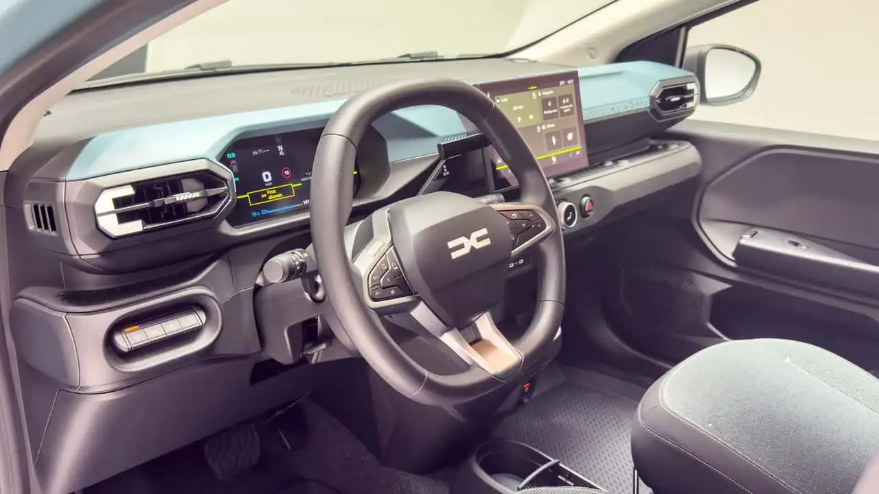 Новый салон Dacia Spring 2026