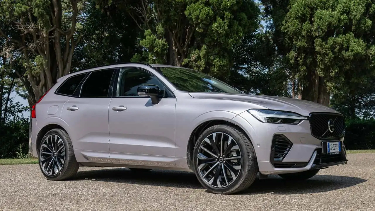 Volvo XC60 2025 року, зйомка спереду