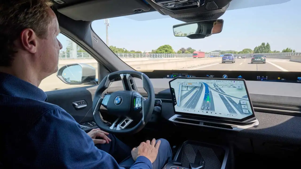 BMW Maps 3D двигатель
