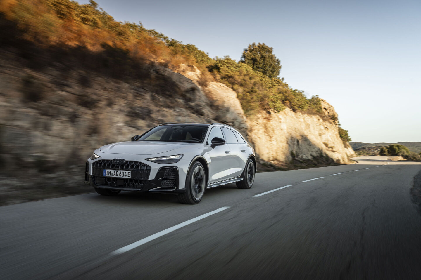 Audi A6 allroad side view