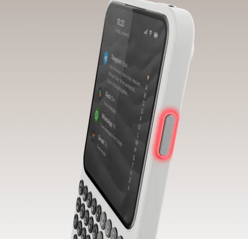 Clicks Communicator with message hub display