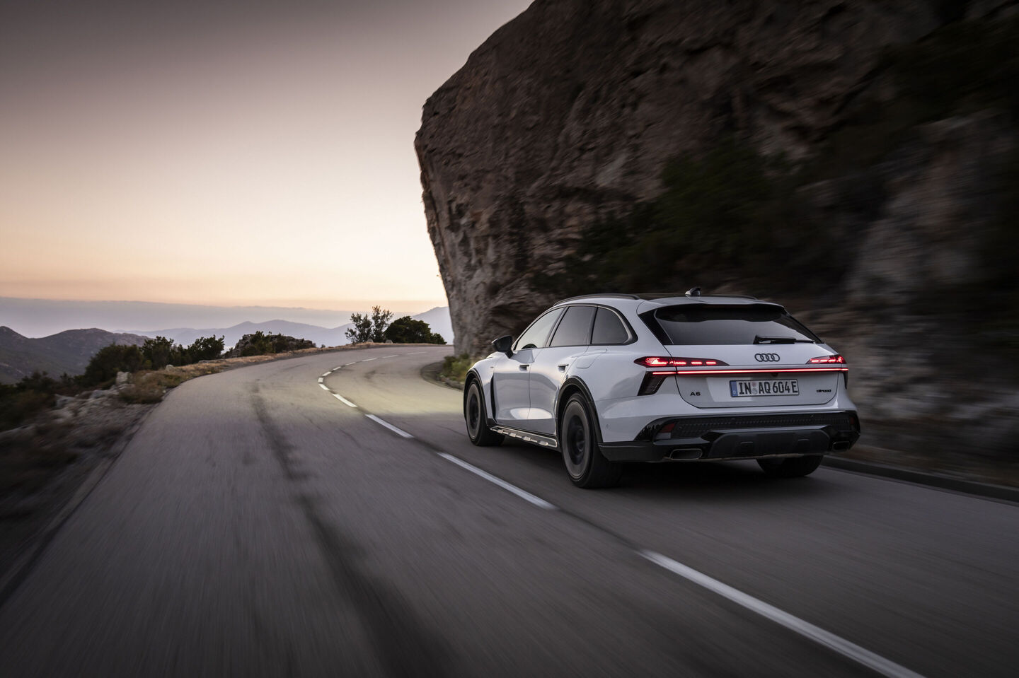 Audi A6 allroad engine