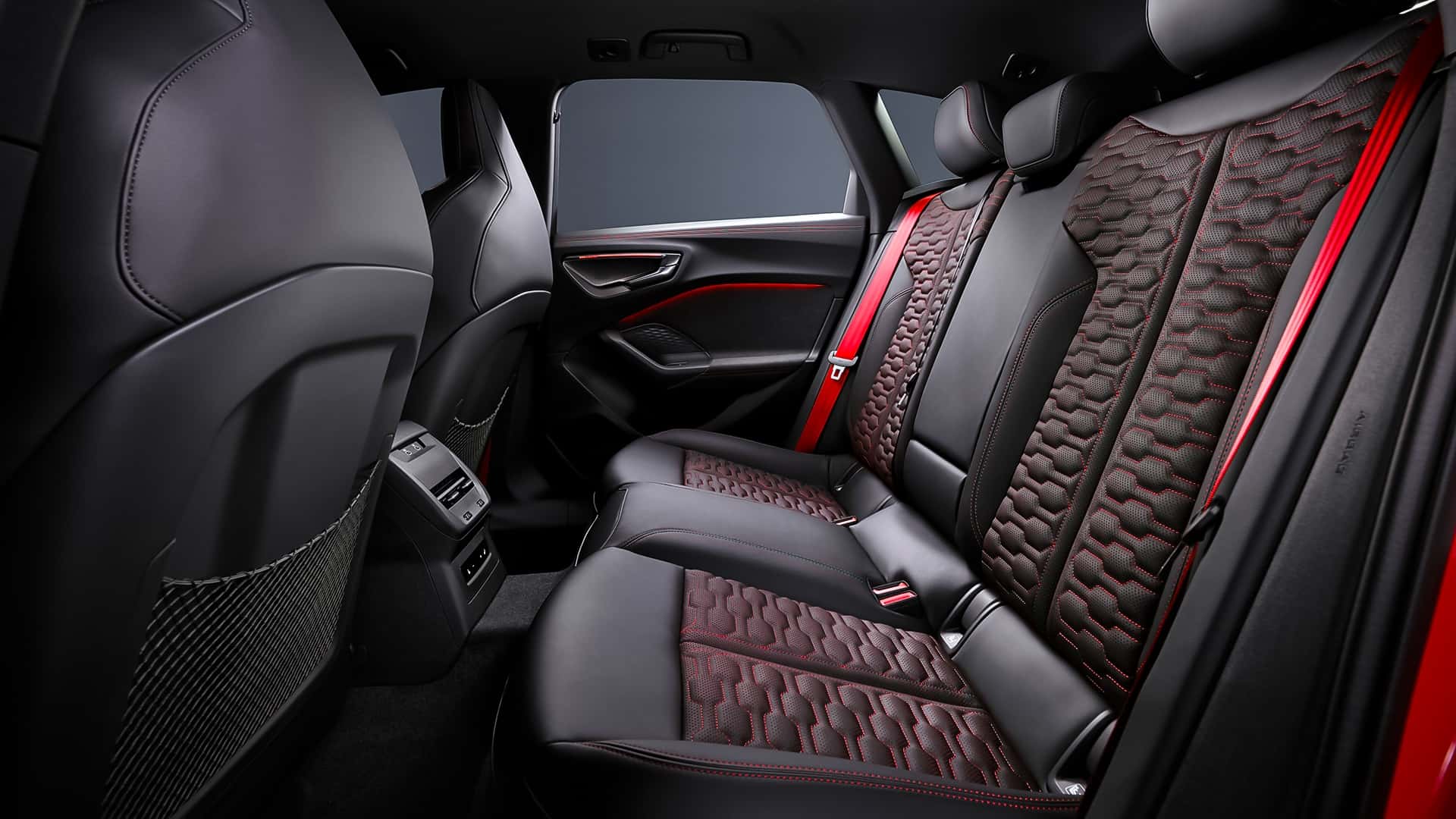 Audi RS5 2026 steering wheel
