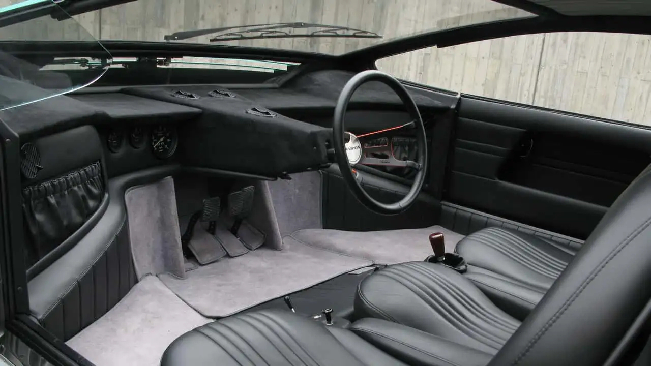 Bizzarrini Manta cockpit with central steering